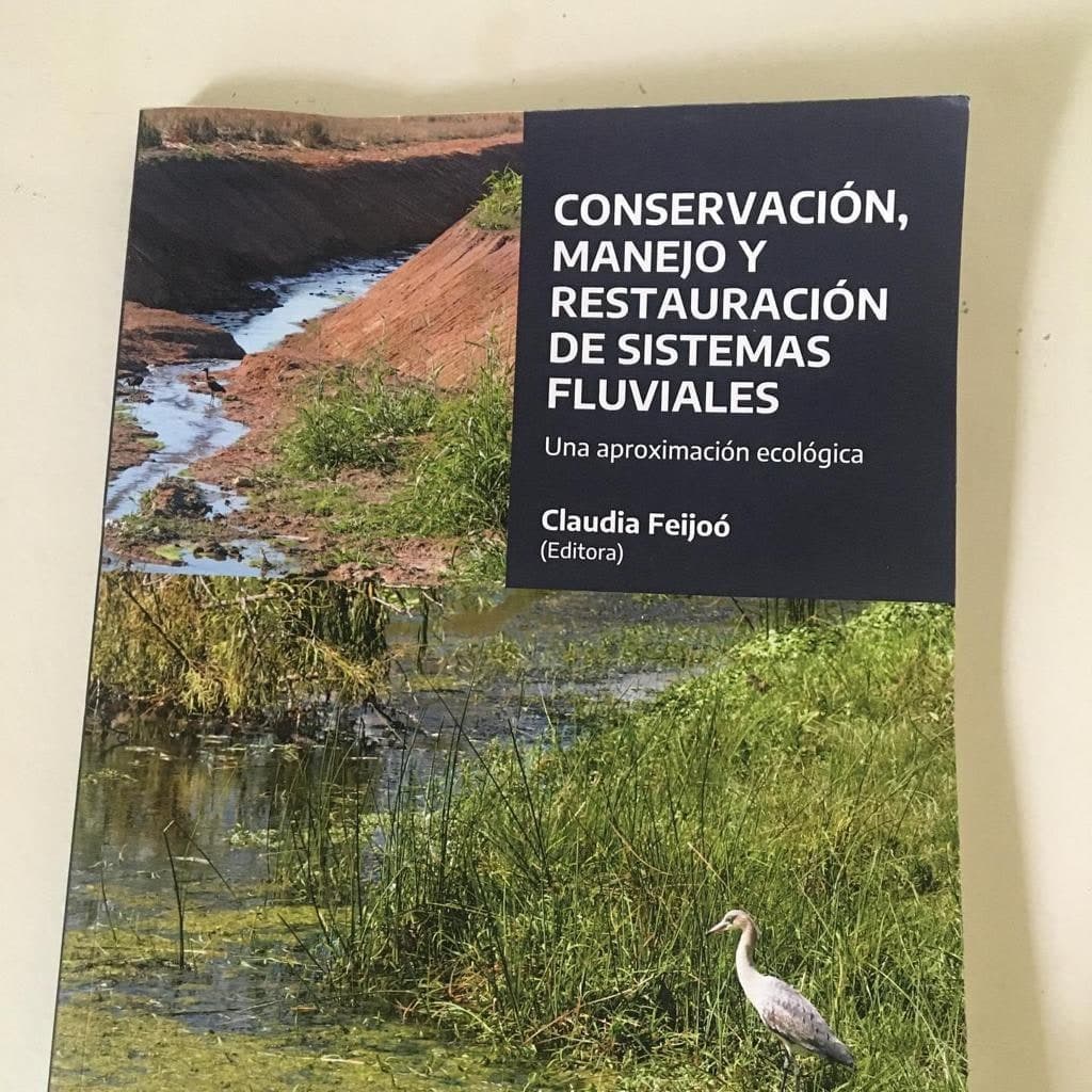 Tapa del libro Conservación, manejo y restauración de sistemas fluviales